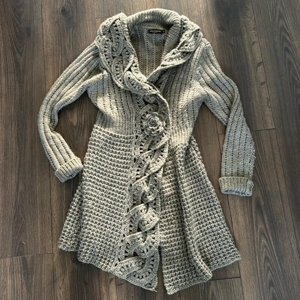 Casual warm sweater, size medium